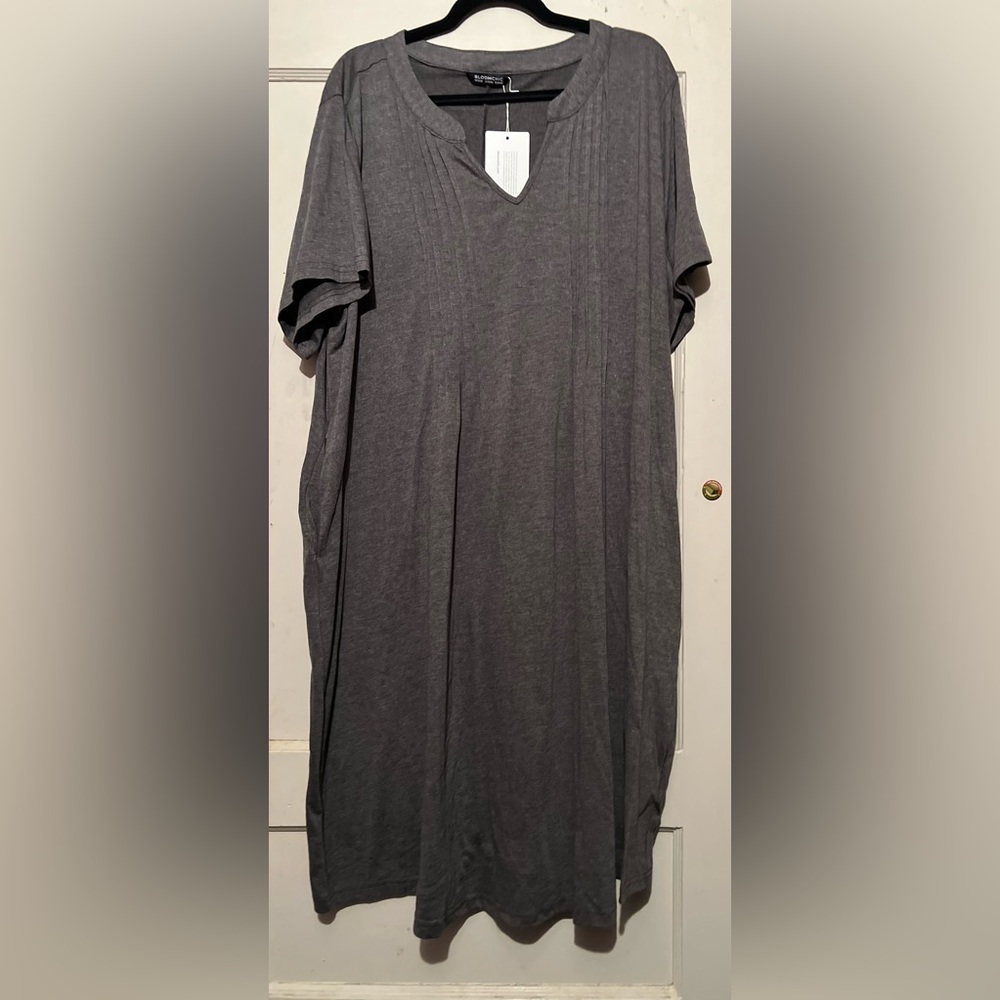 Bloomchic NWT gray Tshirt dress 18/20